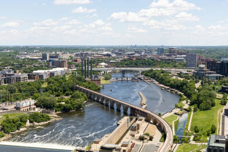 Read more about the article Tips for Thriving in Minnesota: Advice from a Newcomer